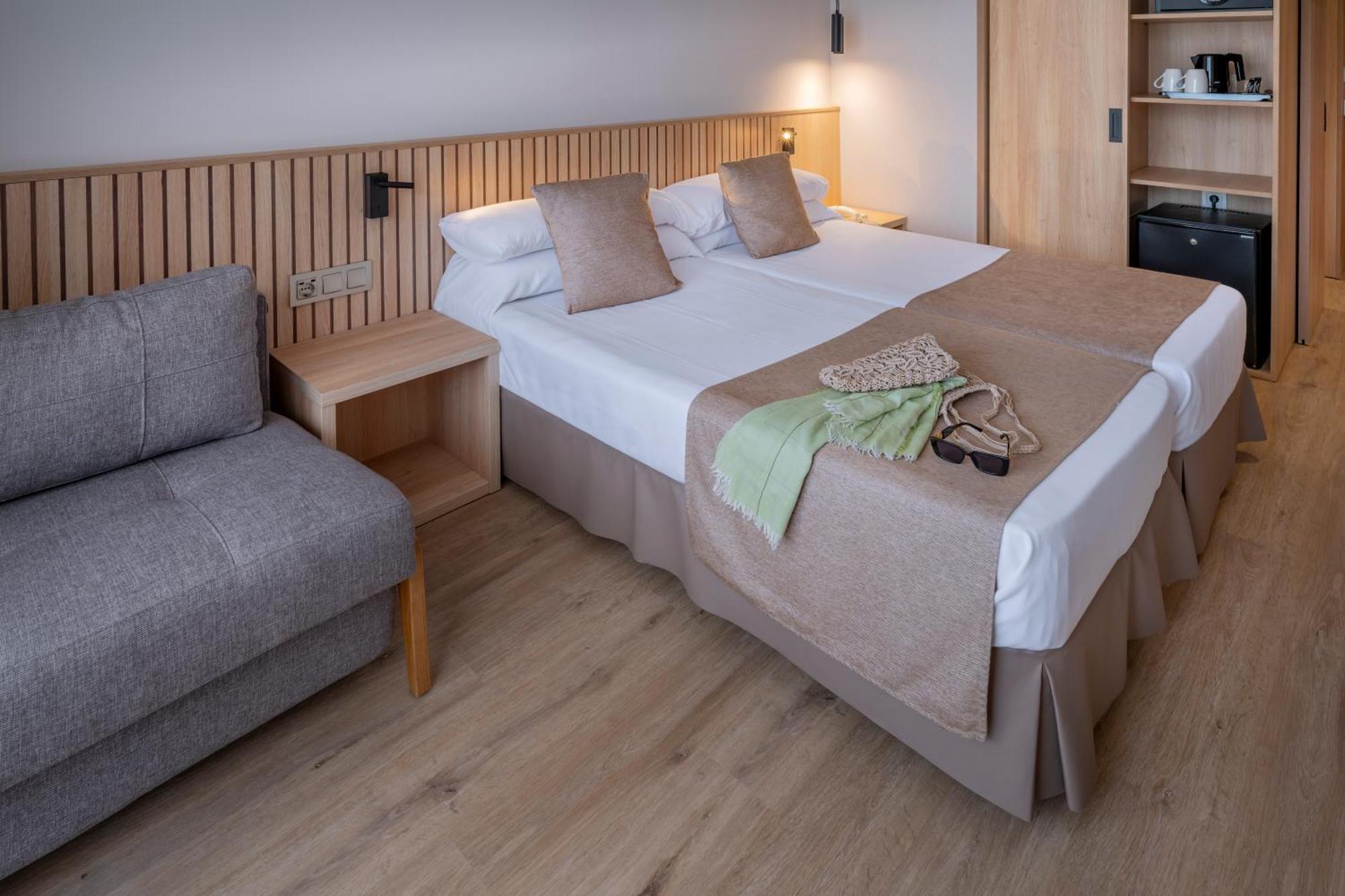 Double or Twin Room Balcony